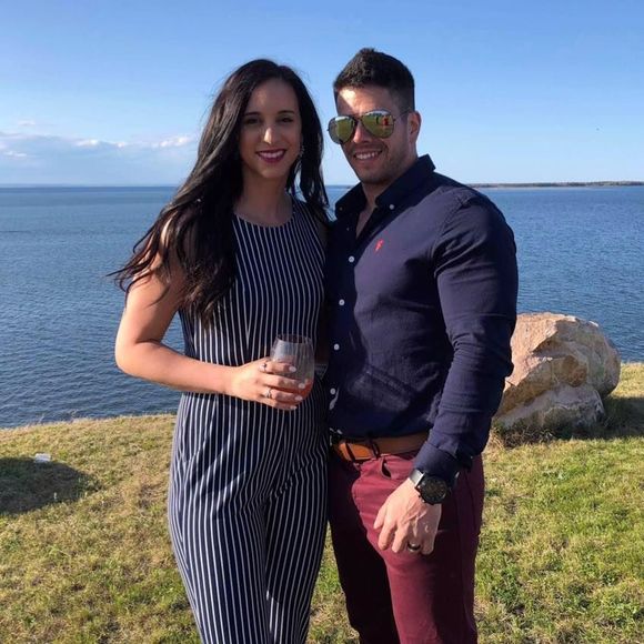 Meet your Posher, Simonne - Picture 1 of 1